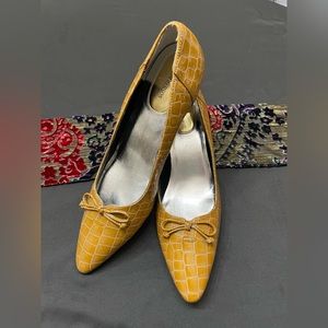 💛Roz Hommerson Fine Embossed 10M Leather Heels